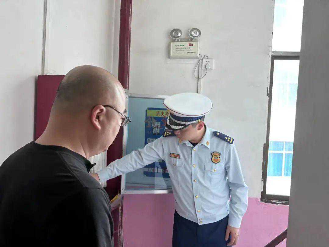 属狗人四月运势：贵人撑腰，小心别咬错人