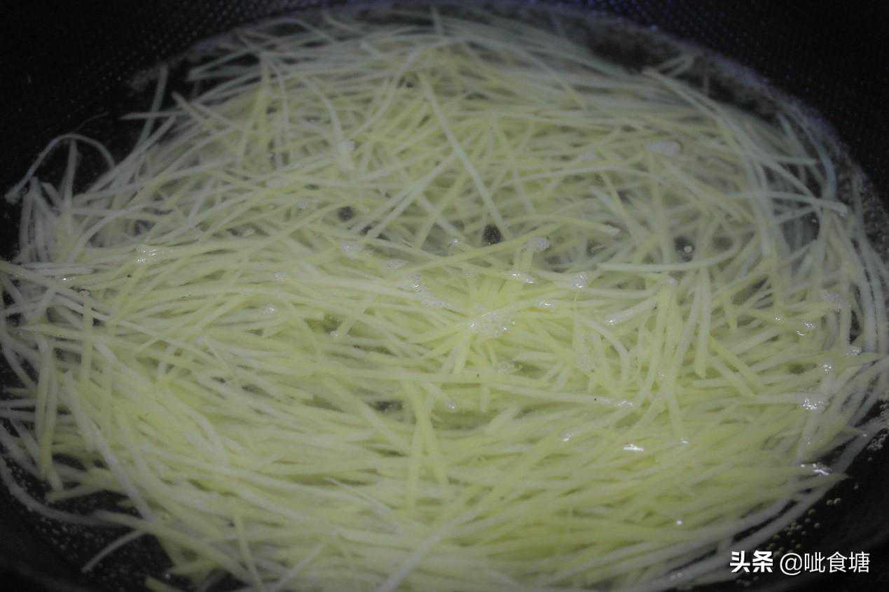 泪目！属鼠人的"人生高光月"来了，把握住这30天从此改写命运