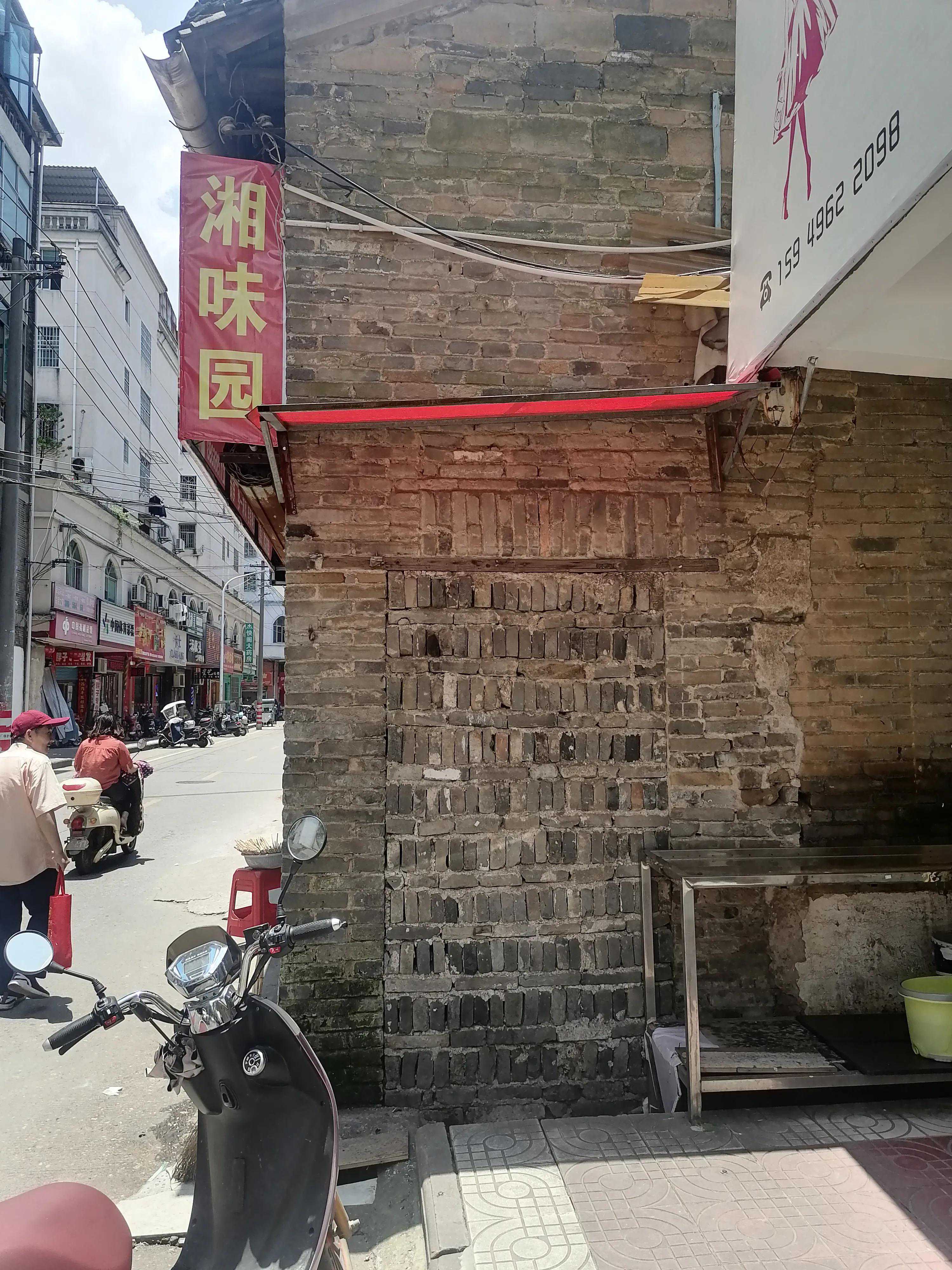 叛逆少女&稳重学霸|校园，1V1,双C，甜甜甜!？